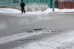 Техника оставила ловушки на дорогах по Соколовой и Большой Горной