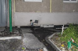 После ремонта двора на Симбирцева затопило подъезд дома