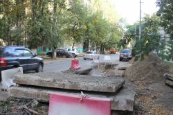 На отремонтированной в июне улице Новоузенской появились новые раскопы