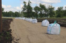 Петровские власти заинтересовались дорожно-строительной технологией стабилизации грунта