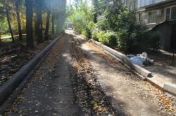 Затянувшийся ремонт дворов в Кировском районе: жители устали от грязи