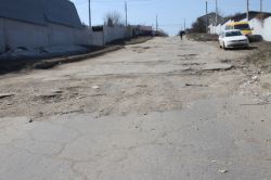 Жители Новосоколовогорского поселка возмущены неоконченным ямочным ремонтом