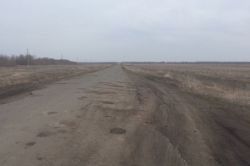 Ухабы на дороге к селу Новопокровское устранят ямочным ремонтом