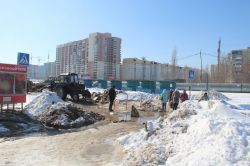 Авария на водопроводных сетях затопила улицы и дворы в Солнечном-2