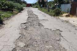 Жители Новосоколовогорского поселка жалуются на разбитые дороги