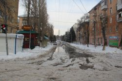 Несмотря на мороз, многие улицы Саратова до сих пор остаются под водой