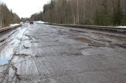 Автоинспектора наказали за плохие дороги в Краснокутском районе