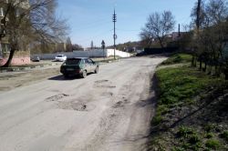Улица имени генерала Захарова снова покрыта выбоинами