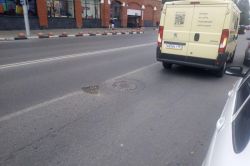 Просадка на Кутякова продолжает досаждать автолюбителям
