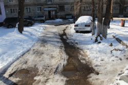 В Энгельсе значительно подорожал ремонт дворовых проездов
