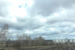 Жители Калининска пожаловались на разрушенный въезд в город