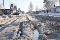 Вода и лед четвертые сутки блокируют движение по Технической