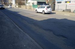 На улице Рабочей образовались выбоины и просадки