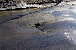 На улице Парковой образовался провал