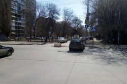 Просадка на Рахова уже неделю мешает движению транспорта