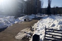 В Кировском районе почистили забытые скверы