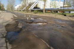 Саратовцы пожаловались на разбитую улицу Мамонтовой