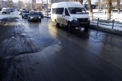 На Большой Горной образуется провал