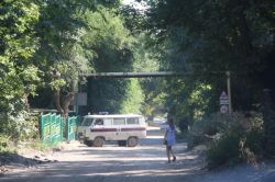 Горожане пожаловались на затянувшийся ремонт дорог в Заводском районе