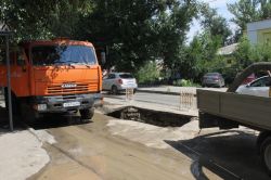 Движение по улице Чернышевского парализовано из-за многочисленных вскрышных работ