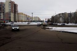 Жители Солнечного просят организовать движение на пересечении улиц Топольчанской и Академика Семенова