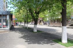 На улице Максима Горького устранили допущенные небрежности
