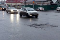 Саратовцы пожаловались на просадку на улице Чернышевского