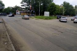 Подъезды к переезду на 5-м Динамовском проезде покрыты выбоинами