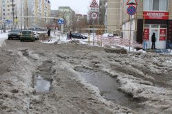 В Юбилейном появилась ледяная «полоса препятствия» для автомобилистов