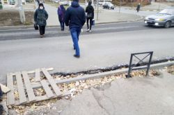 Саратовцы продолжают жаловаться на траншеи вдоль улицы Батавина