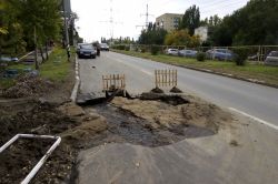 На очередной отремонтированной дороге появился коммунальный раскоп