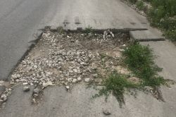 Отремонтированную улицу Актюбинскую «украшают» забытые раскопы
