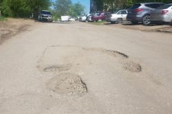 Саратовцы пожаловались на разбитую дорогу по 4-й Прокатной