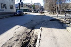 Забытые раскопы на 2-й Садовой угрожают безопасности движения